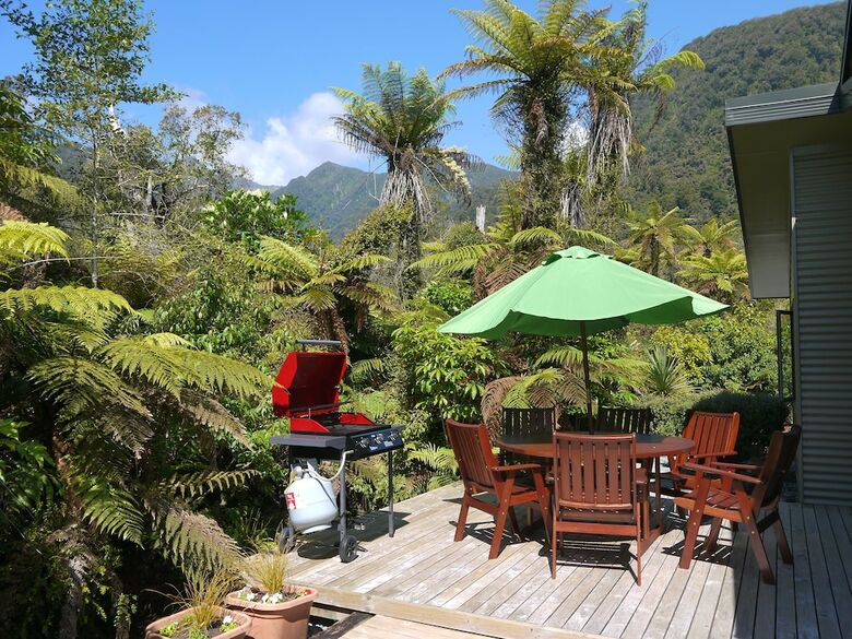 Franz Josef Treetops