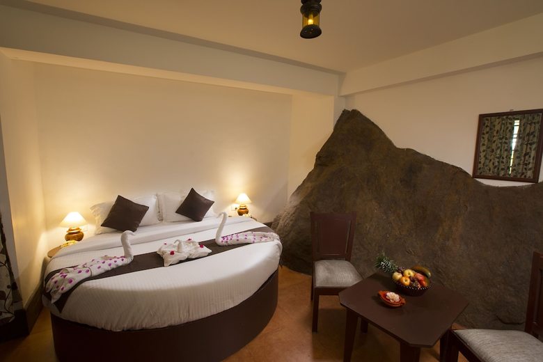 Hotel Madhumanthra Resort