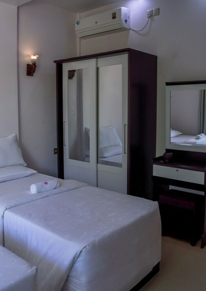Hotel Hulhudheli Inn