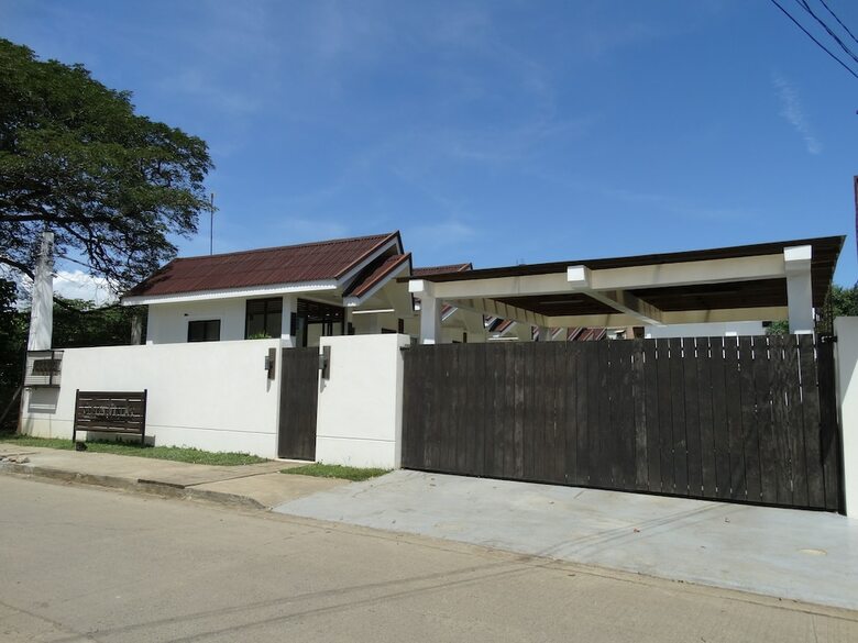 Bed & Breakfast Cleon Villas Pension