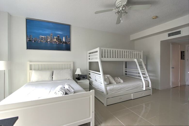 Private Apartments At The Casablanca