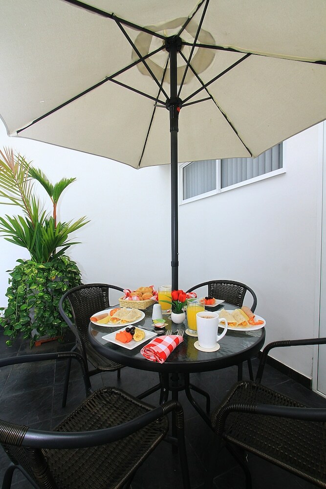 Aparthotel Hotel Piaro In Apartasuites