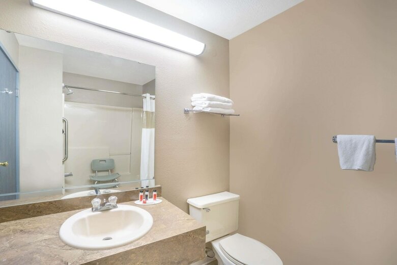 Motel Super 8 By Wyndham Harrison Oh