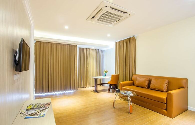 Saint Tropez Beach Resort Hotel