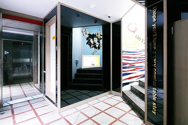 G Hotel