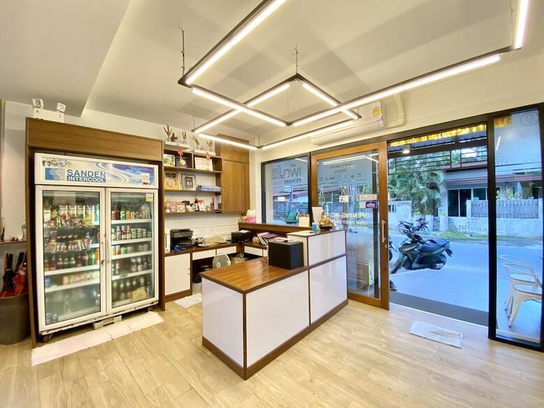Hotel Pensiri House