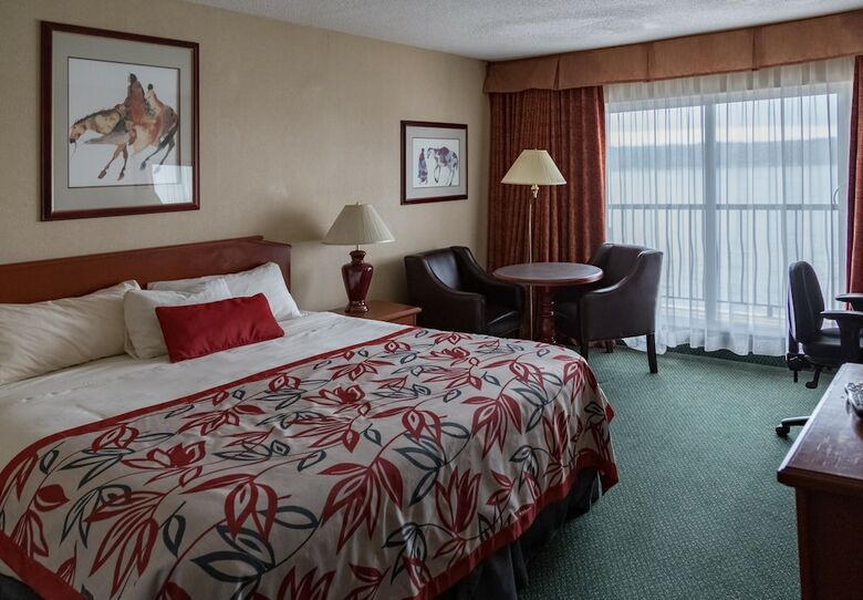 Hotel Anchor Inn And Suites