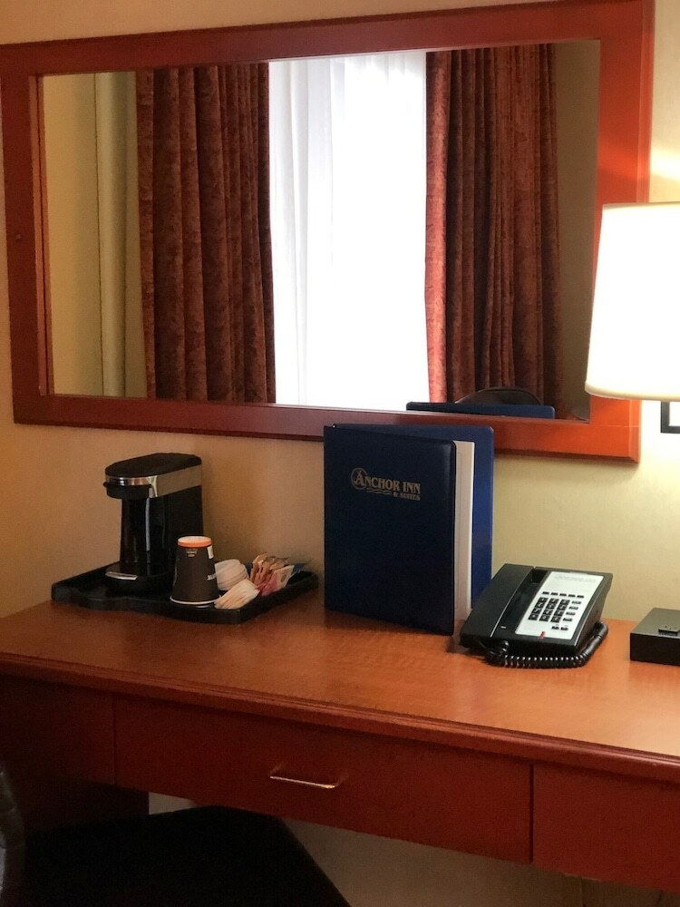 Hotel Anchor Inn And Suites