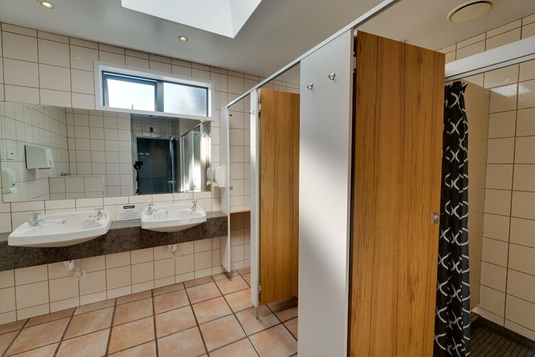 Hostal The Innbetween Lodge And Backpackers