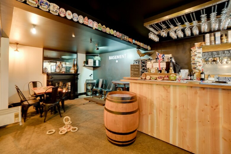 Hostal The Innbetween Lodge And Backpackers