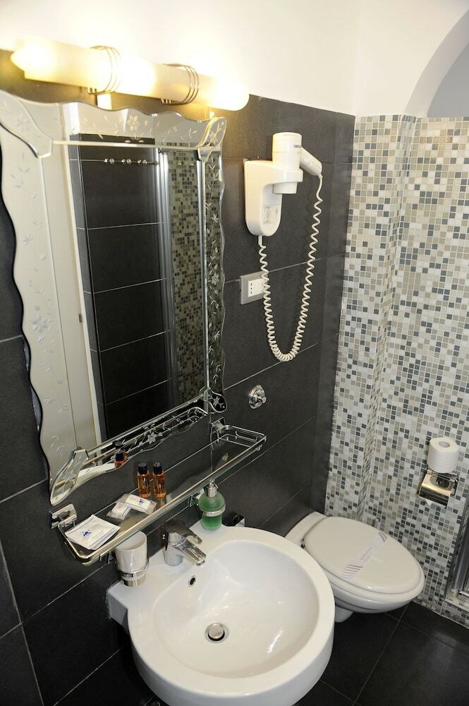 Le M Apartment