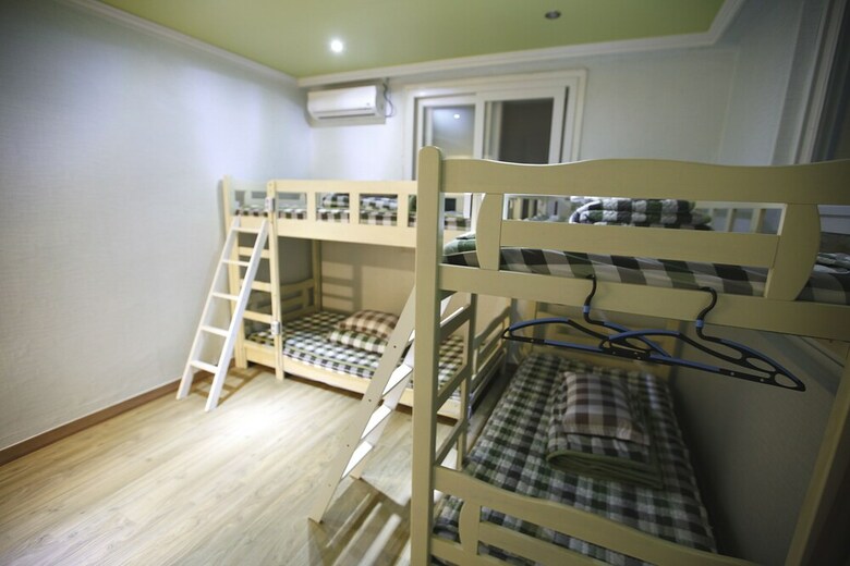 Hostal Bluefish Guesthouse - Hostel