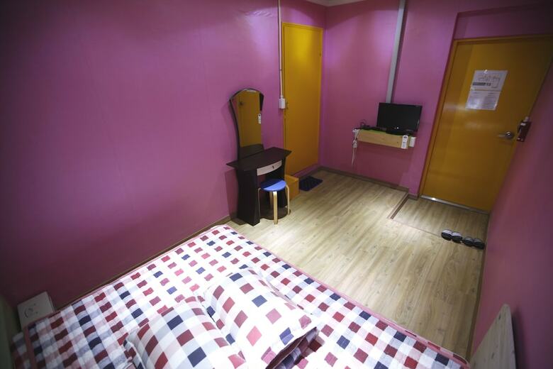 Hostal Bluefish Guesthouse - Hostel