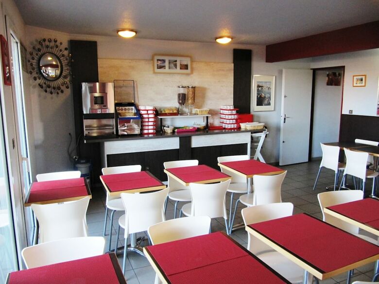 Brit Hotel Essentiel S�te Balaruc