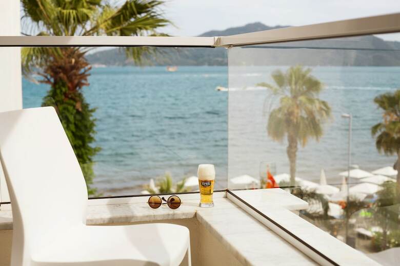 Sunprime Beachfront Hotel - Adults Only