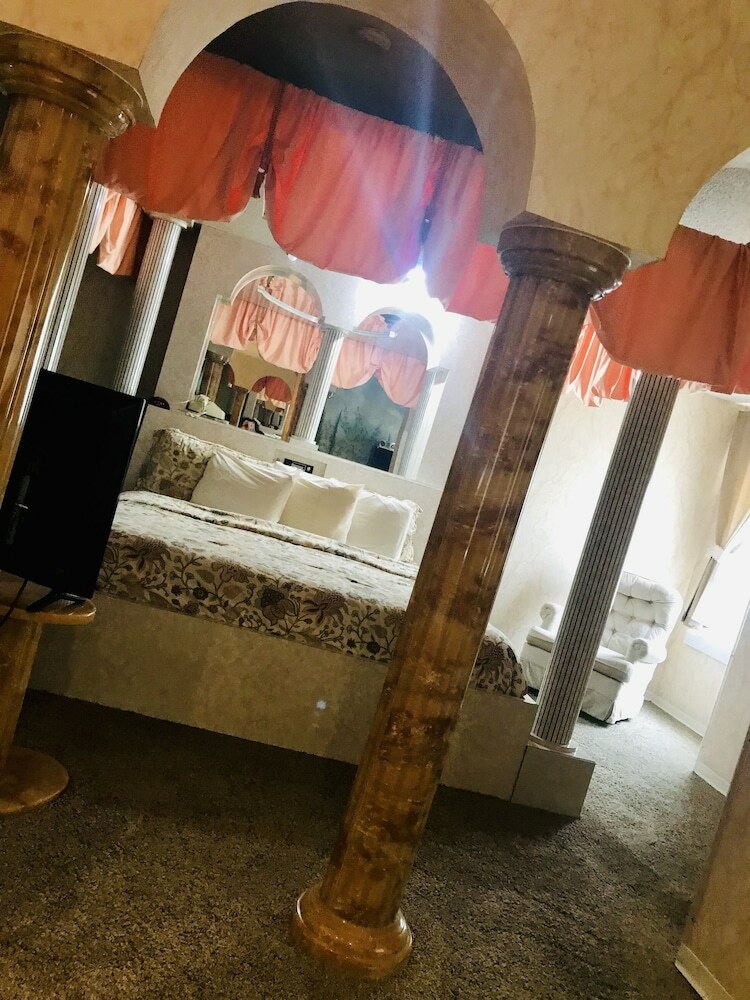 Hotel Don Q Inn