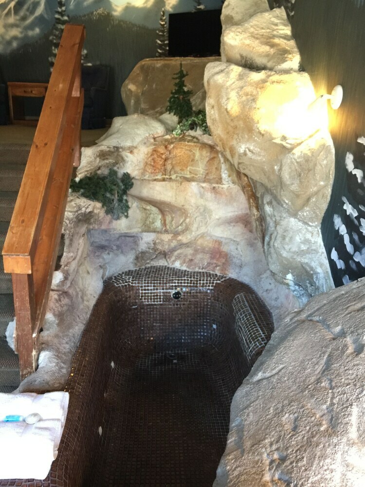 Hotel Don Q Inn