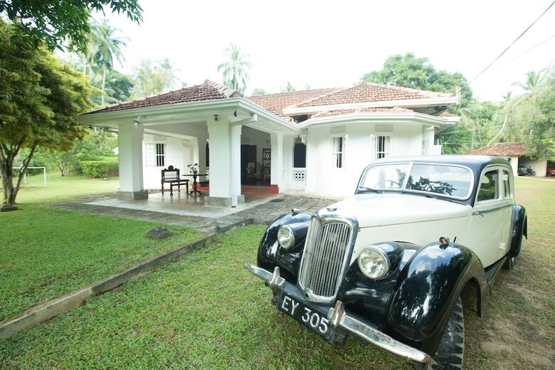 Hotel Thalpe Walawwa Heritage Villa