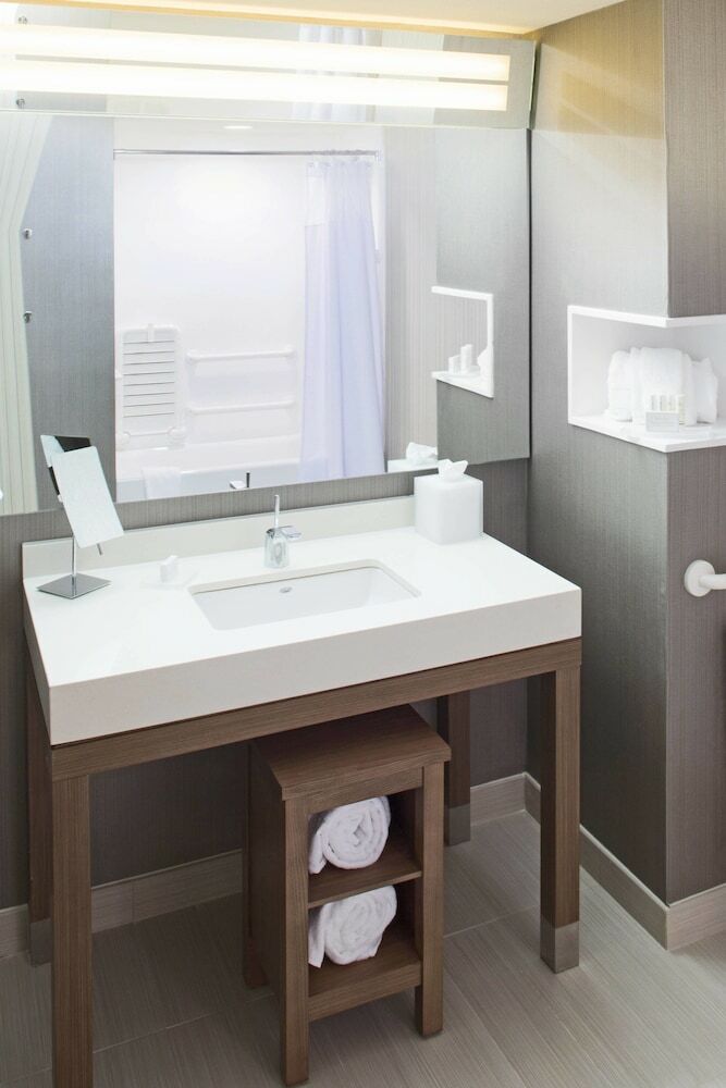 Hotel Courtyard By Marriott Dallas Midlothian-midlothian Conf Ctr