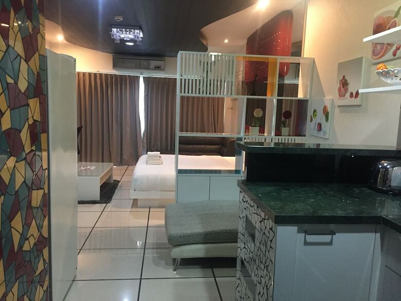View Talay 6 Condominium By Honey