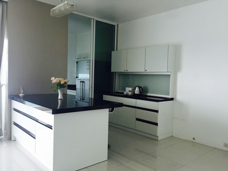 View Talay 6 Condominium By Honey