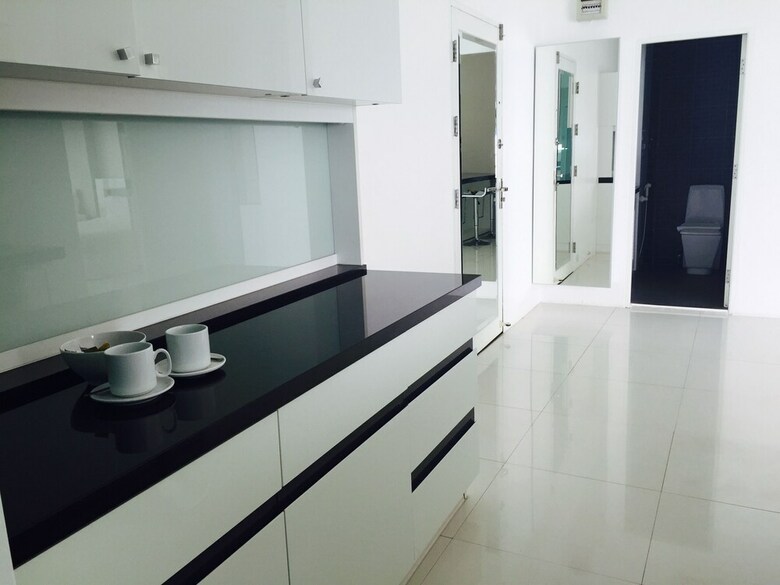 View Talay 6 Condominium By Honey