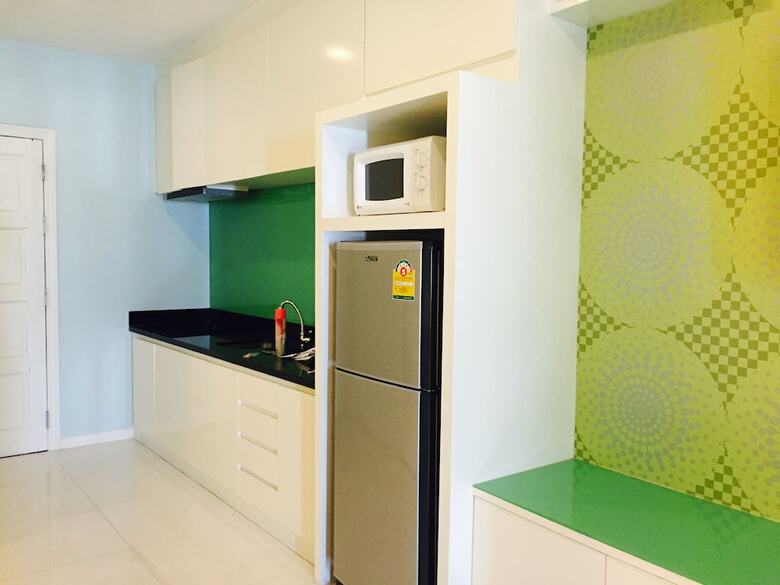 View Talay 6 Condominium By Honey