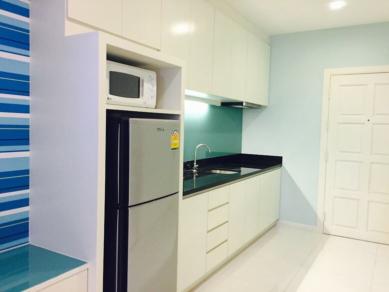 View Talay 6 Condominium By Honey