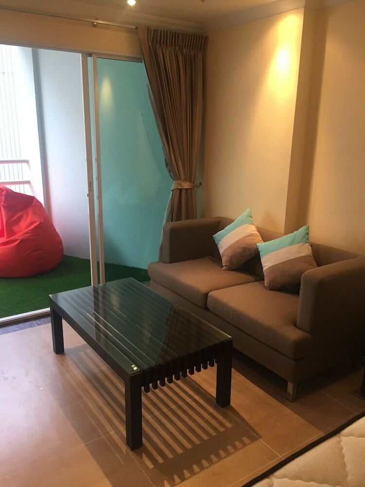 View Talay 6 Condominium By Honey