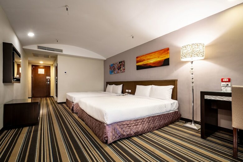 Yoyo Hotel