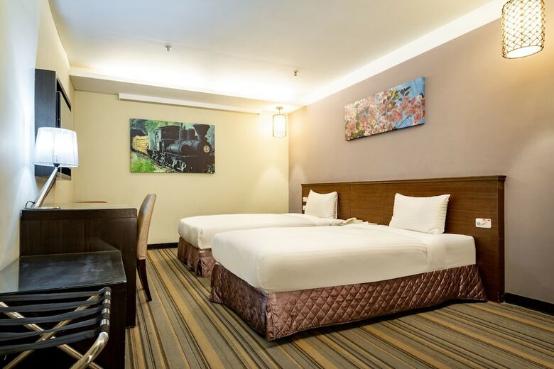 Yoyo Hotel