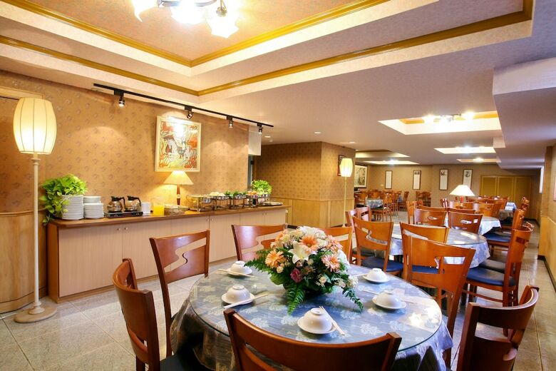 Fu Chun Hotel