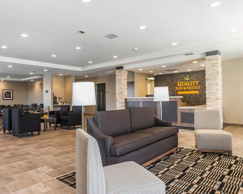 Hotel Quality Inn & Suites