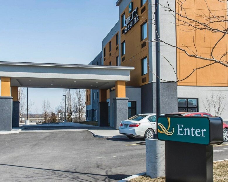 Hotel Quality Inn & Suites