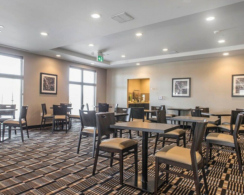 Hotel Quality Inn & Suites