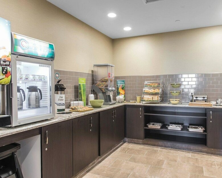 Hotel Quality Inn & Suites