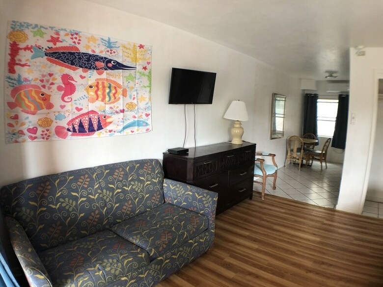 Rose Motel
