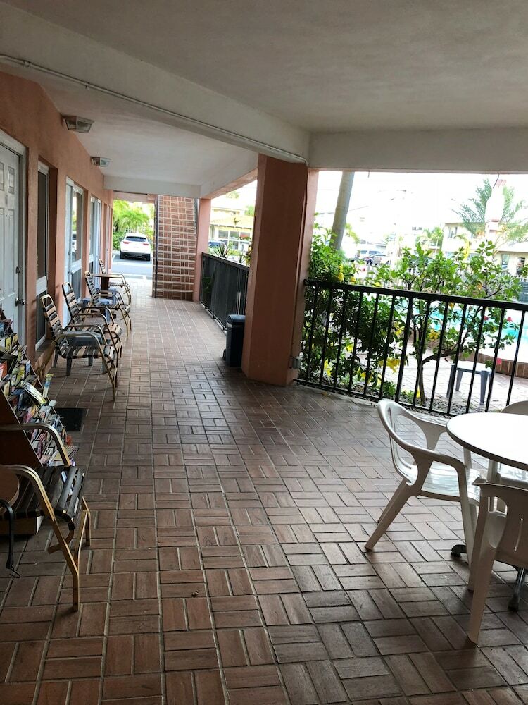 Rose Motel