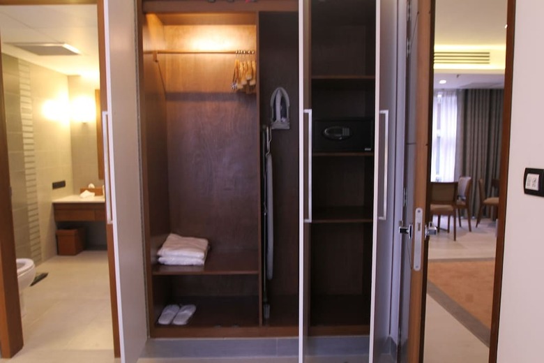 Hotel Space Apartments