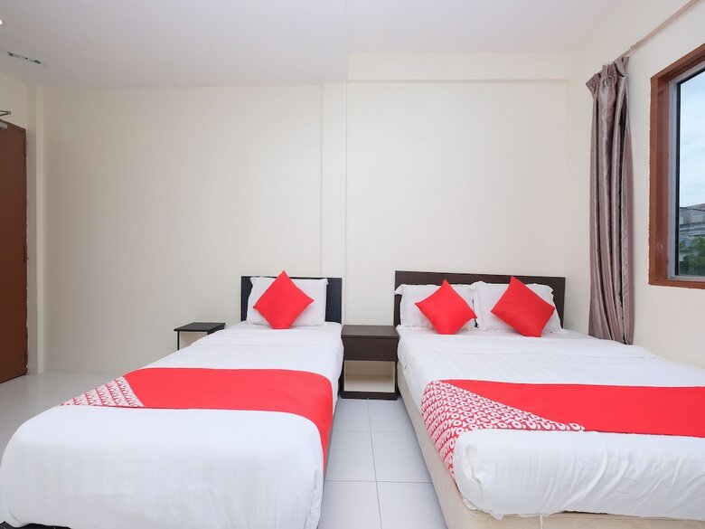 Oyo 1104 Q Hotel