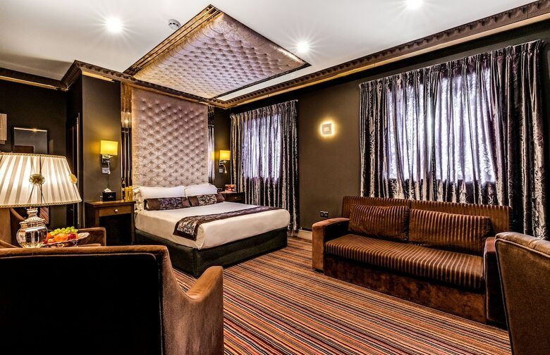 Grand Sapphire Hotel