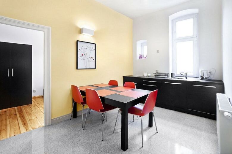 Apartamenty Pomara?czarnia