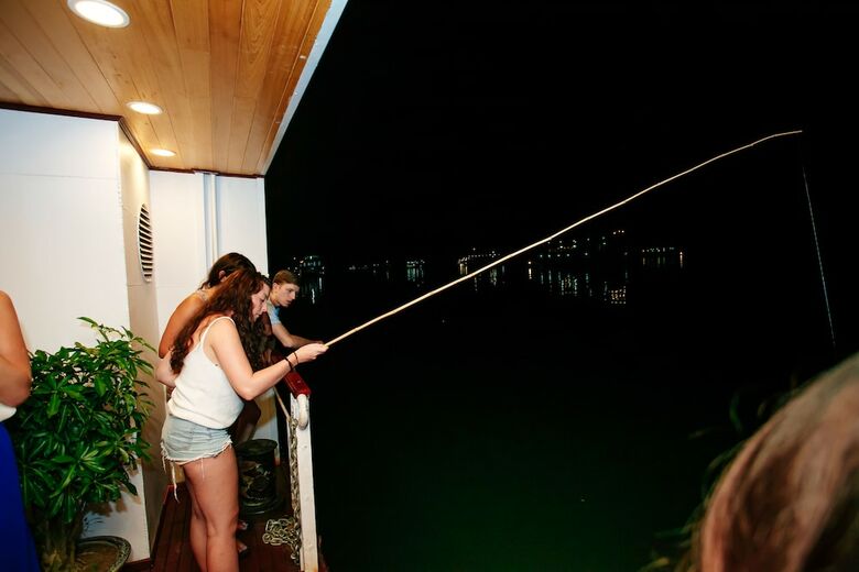 Halong Cristina Diamond Cruise
