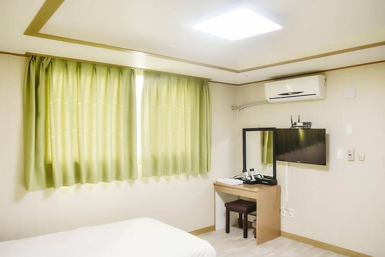 Olle Tourist Hotel
