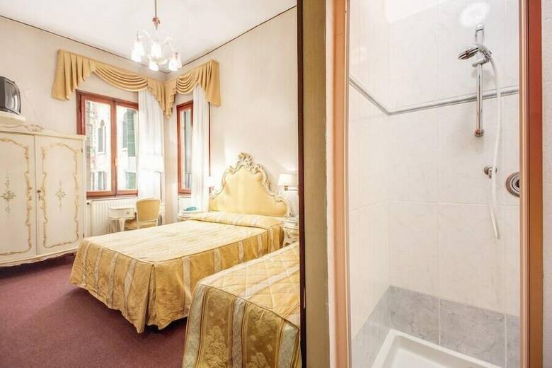 Hotel Albergo Basilea