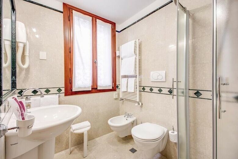 Hotel Albergo Basilea