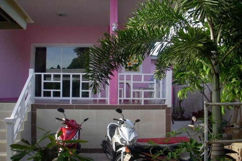 Hotel Baan Kan Eang Koh Lan