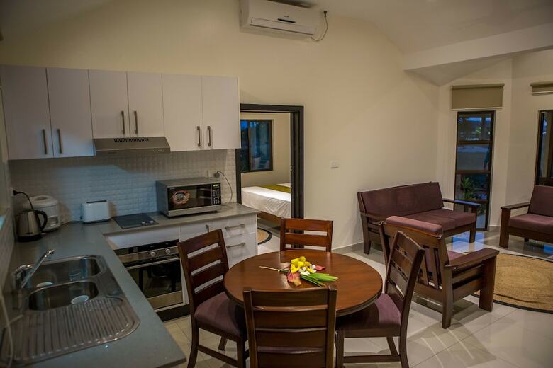 Hotel Bayview Cove Resort