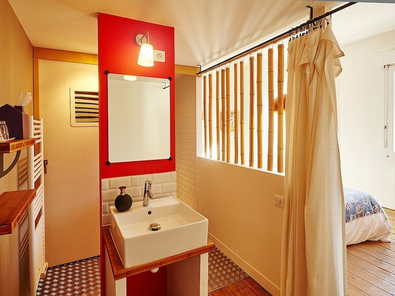 Les S�raphines Bed N Business