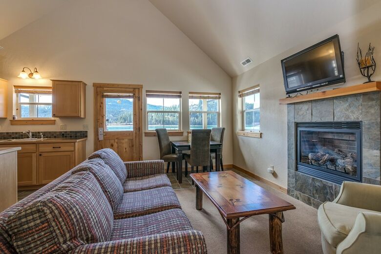 Dover Bay Resort